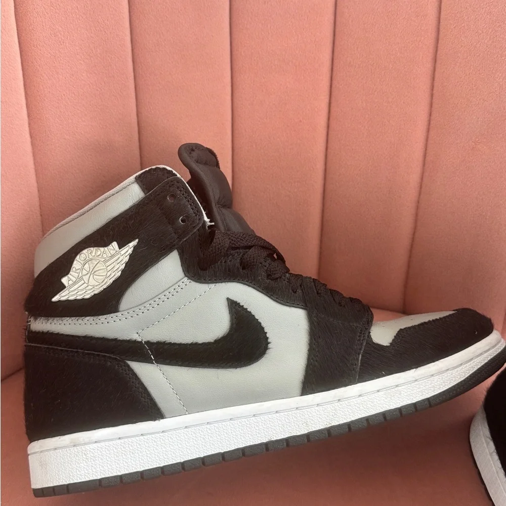 Women Air Jordan 1 Retro HI OG - Picture 2 of 8